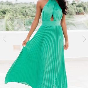 NWT Pink Lily Green Halter Maxi Dress